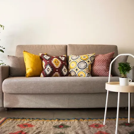 Appartement Flat With Private Garden- Direct Metro Connection To Duomo In 15 Min Milaan