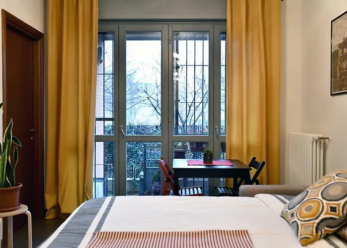 Apartmán Flat With Private Garden- Direct Metro Connection To Duomo In 15 Min Milán