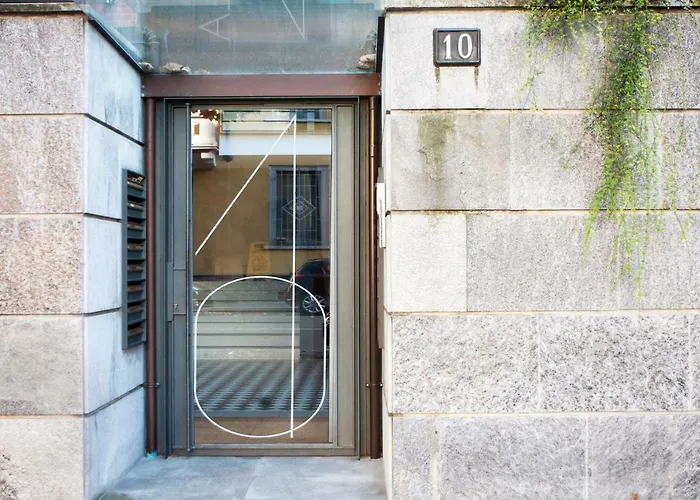Apartmán Flat With Private Garden- Direct Metro Connection To Duomo In 15 Min Milán